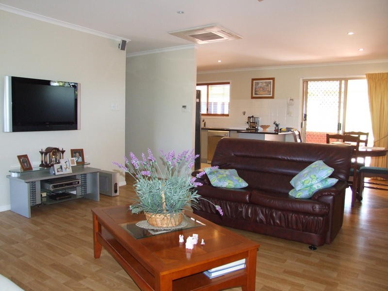 11 Beacon  Rd, Booral QLD 4655