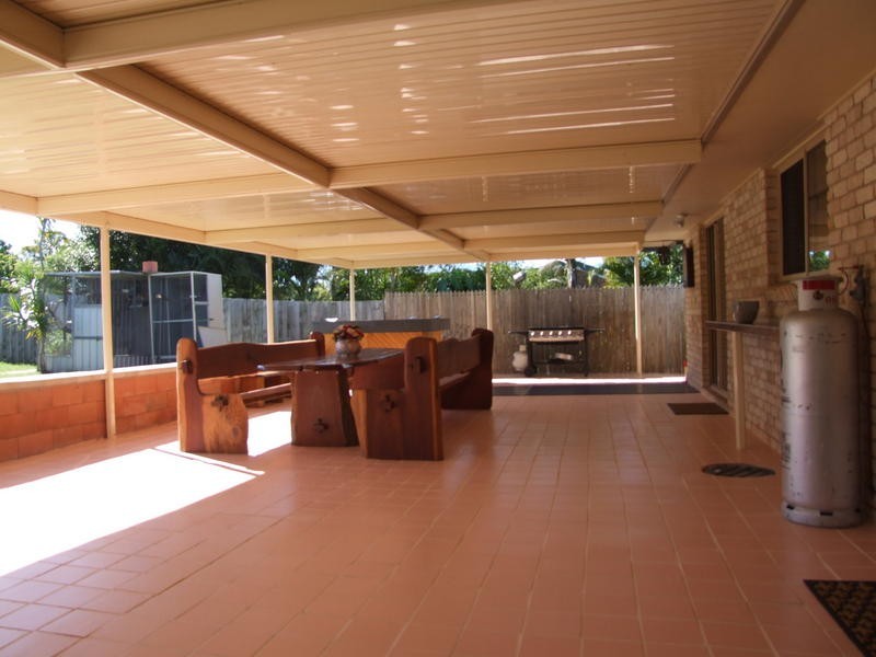 11 Beacon  Rd, Booral QLD 4655