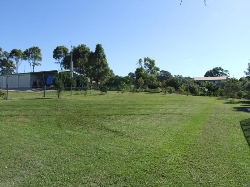 11 Beacon  Rd, Booral QLD 4655