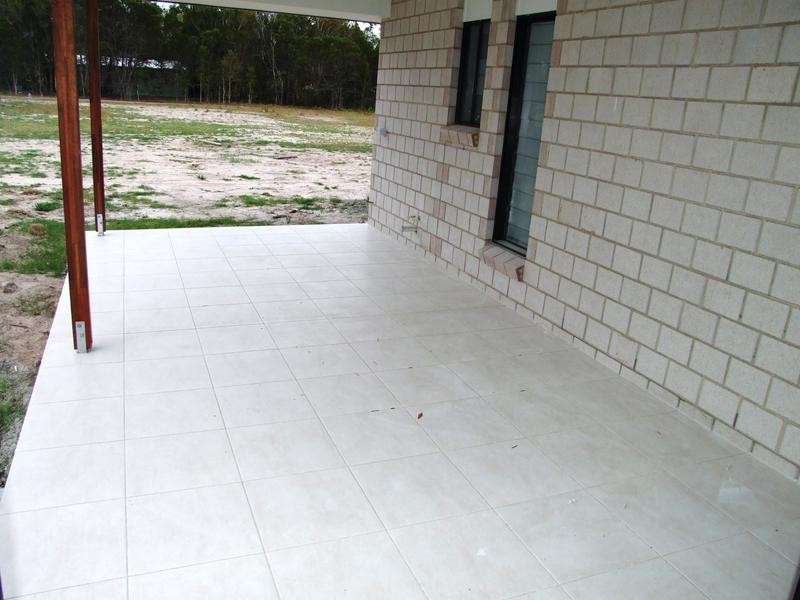 34 Ronaldo Way, Urangan QLD 4655