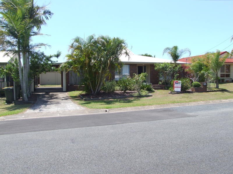 30 Bunker Ave, Urraween QLD 4655