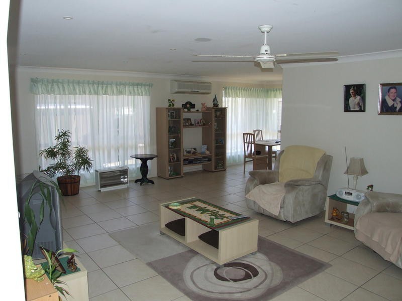 30 Bunker Ave, Urraween QLD 4655