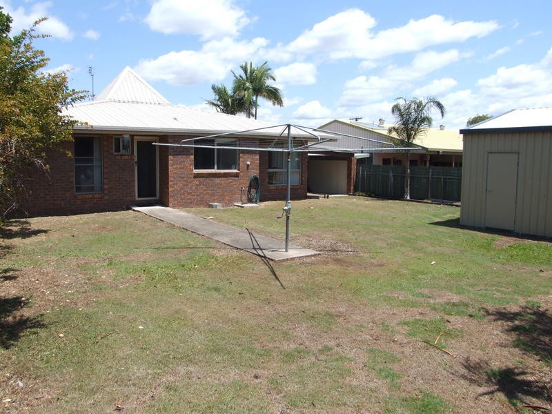 30 Bunker Ave, Urraween QLD 4655