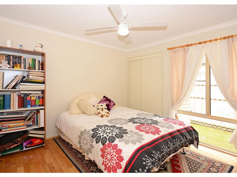 35 Bunya Ct, Eli Waters QLD 4655