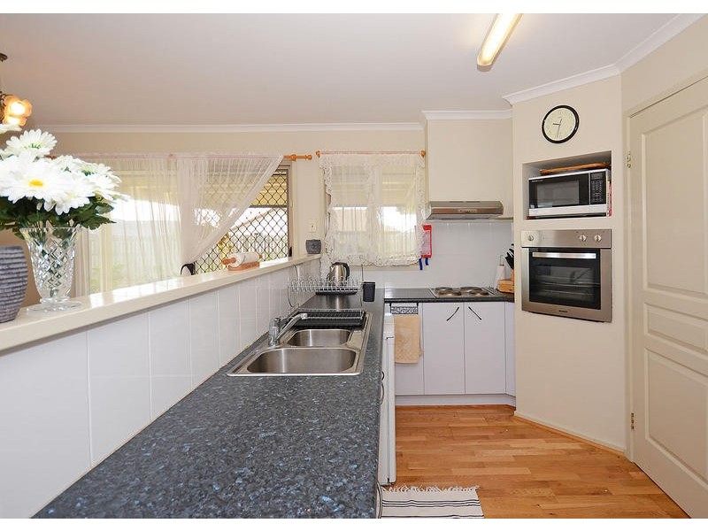 35 Bunya Ct, Eli Waters QLD 4655