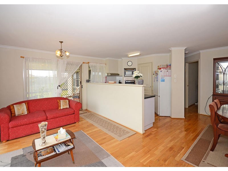 35 Bunya Ct, Eli Waters QLD 4655