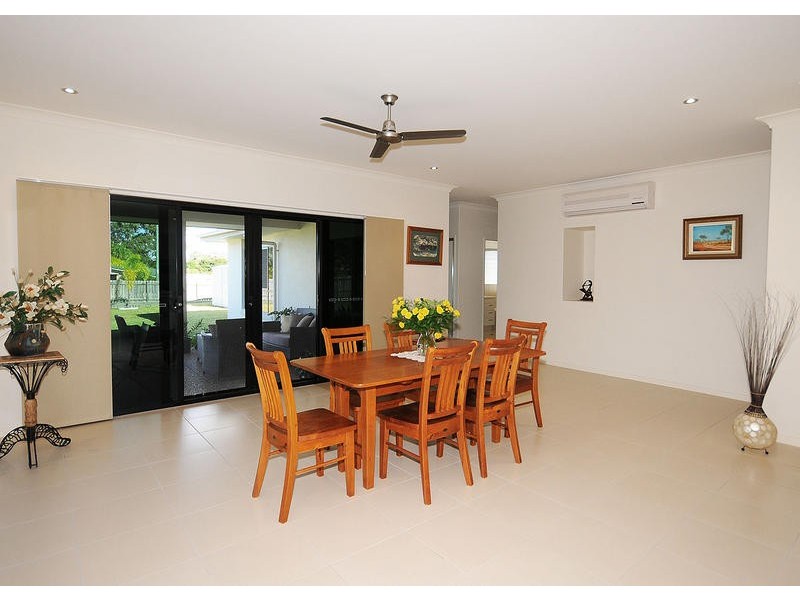 6 Montrose Cl, Point Vernon QLD 4655