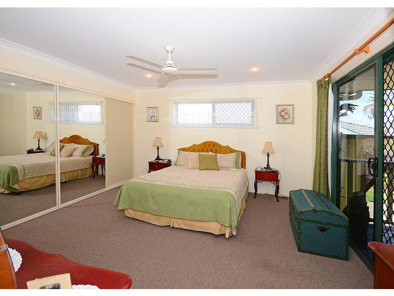 9 Whipbird Crt, Urangan QLD 4655