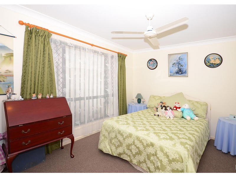 9 Whipbird Crt, Urangan QLD 4655