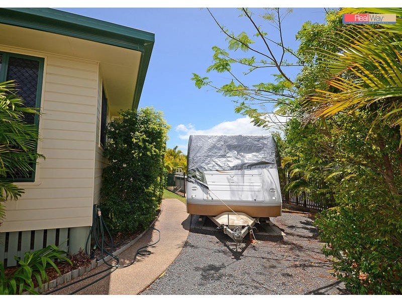 9 Whipbird Crt, Urangan QLD 4655