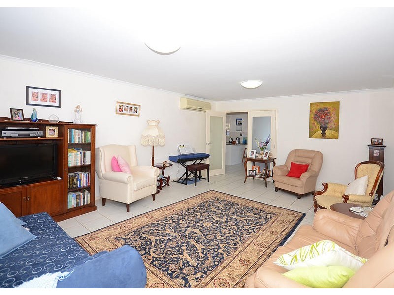 4 Sharyn Crt, Point Vernon QLD 4655