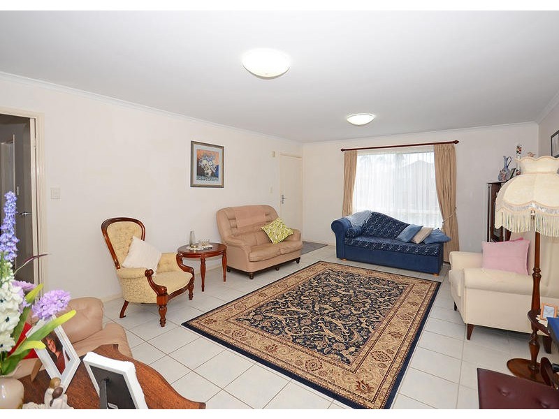 4 Sharyn Crt, Point Vernon QLD 4655