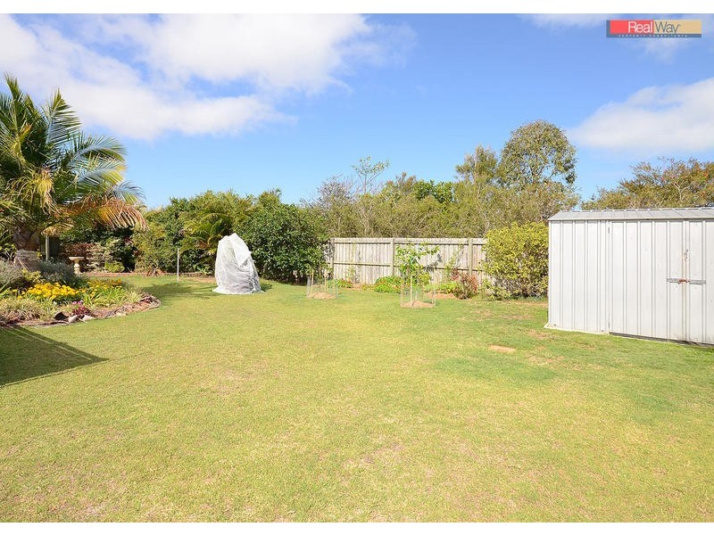 4 Sharyn Crt, Point Vernon QLD 4655