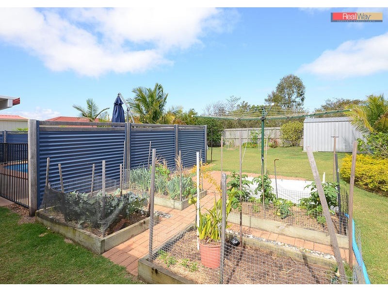 4 Sharyn Crt, Point Vernon QLD 4655