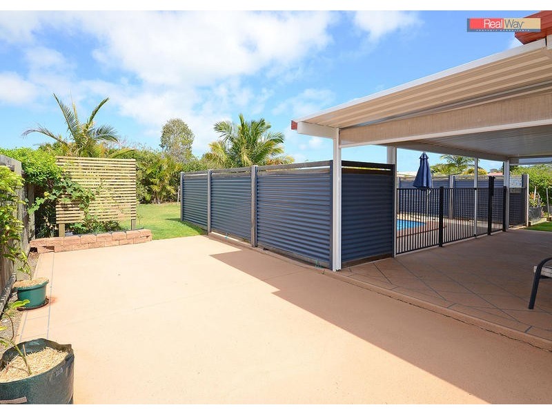 4 Sharyn Crt, Point Vernon QLD 4655