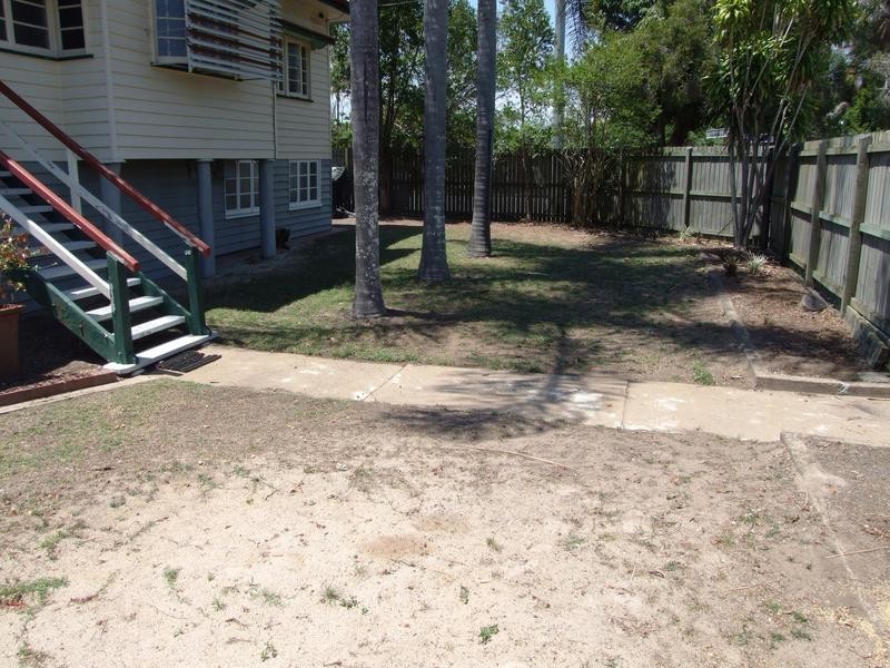 20 Churchill St, Urangan QLD 4655