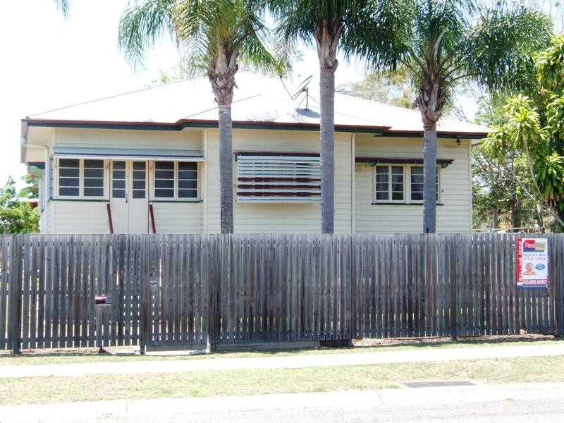 20 Churchill St, Urangan QLD 4655