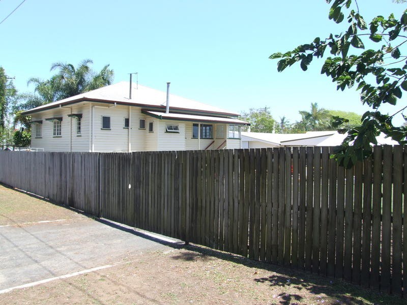 20 Churchill St, Urangan QLD 4655
