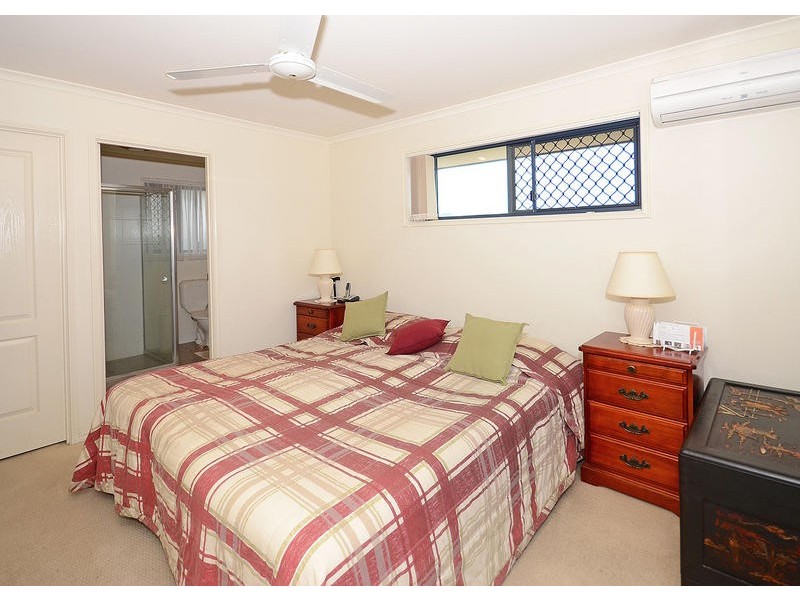 8 Kinross Crt, Kawungan QLD 4655