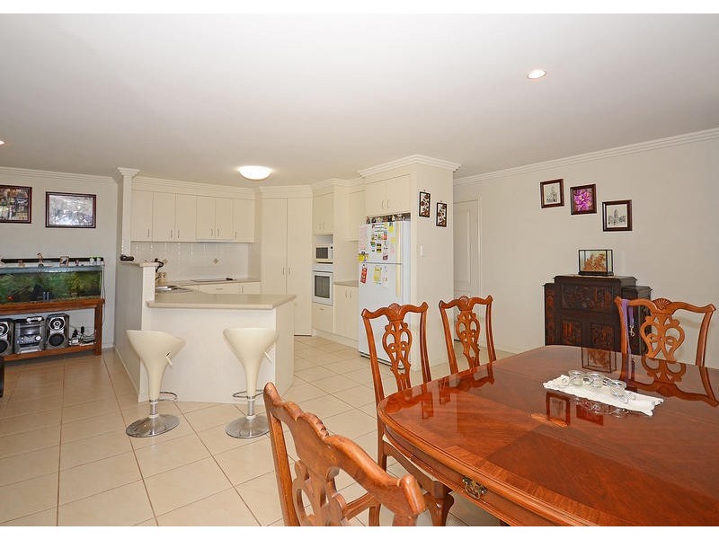 8 Kinross Crt, Kawungan QLD 4655