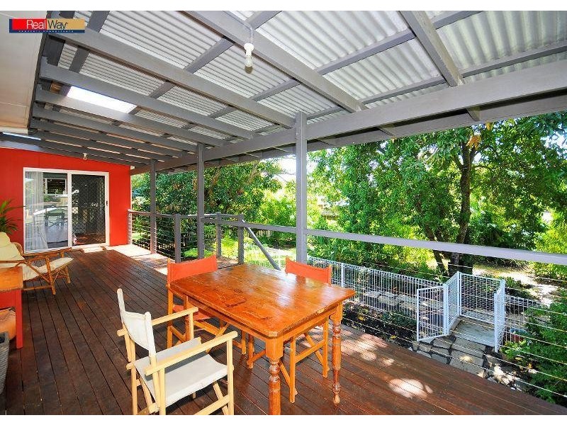 22 Truro St, Torquay QLD 4655