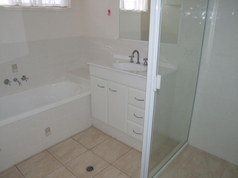 11 Endeavour Way, Eli Waters QLD 4655