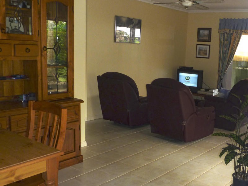 111 Bideford St, Torquay QLD 4655