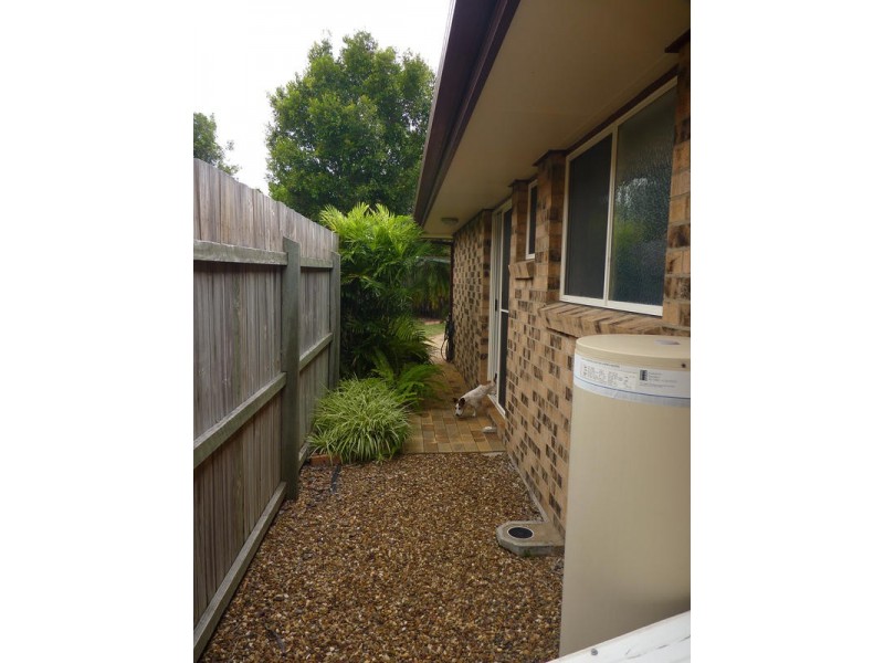 111 Bideford St, Torquay QLD 4655