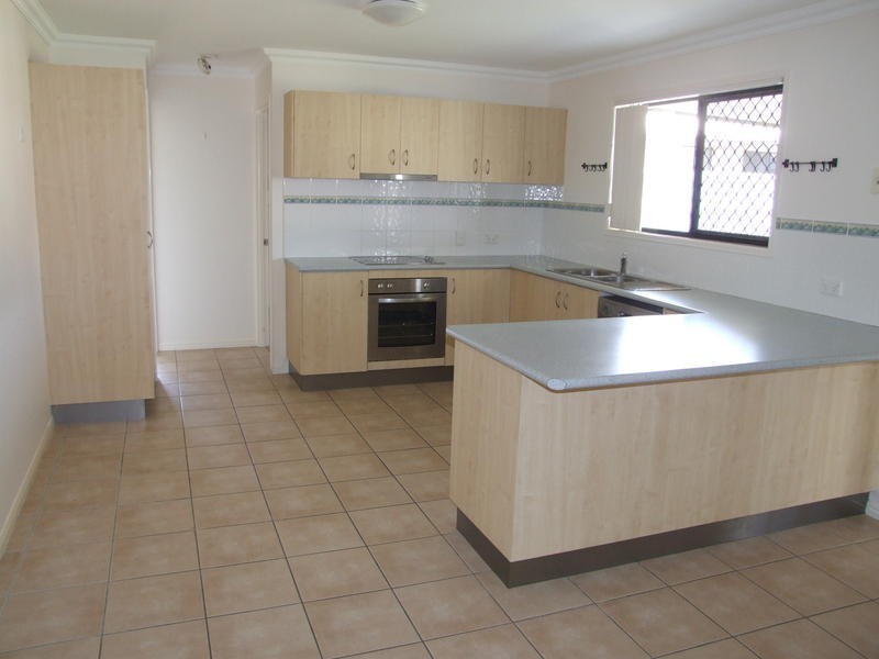 86 Caddy Ave, Urraween QLD 4655