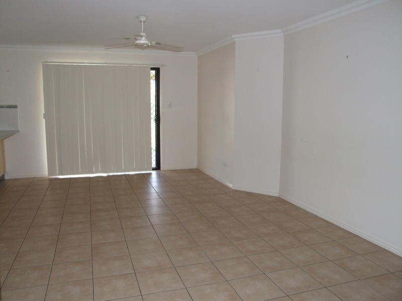 86 Caddy Ave, Urraween QLD 4655