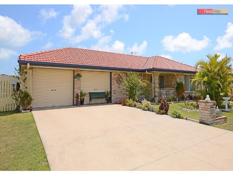 37 Bunya Crt, Eli Waters QLD 4655