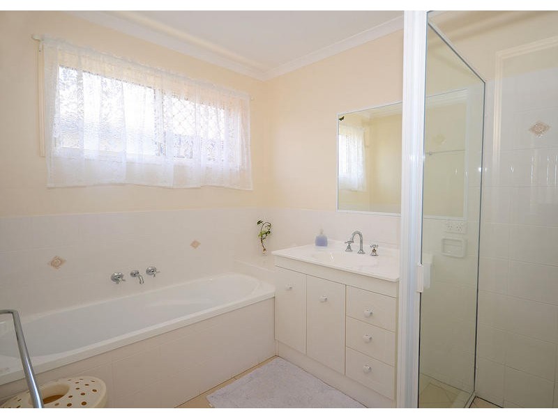 37 Bunya Crt, Eli Waters QLD 4655