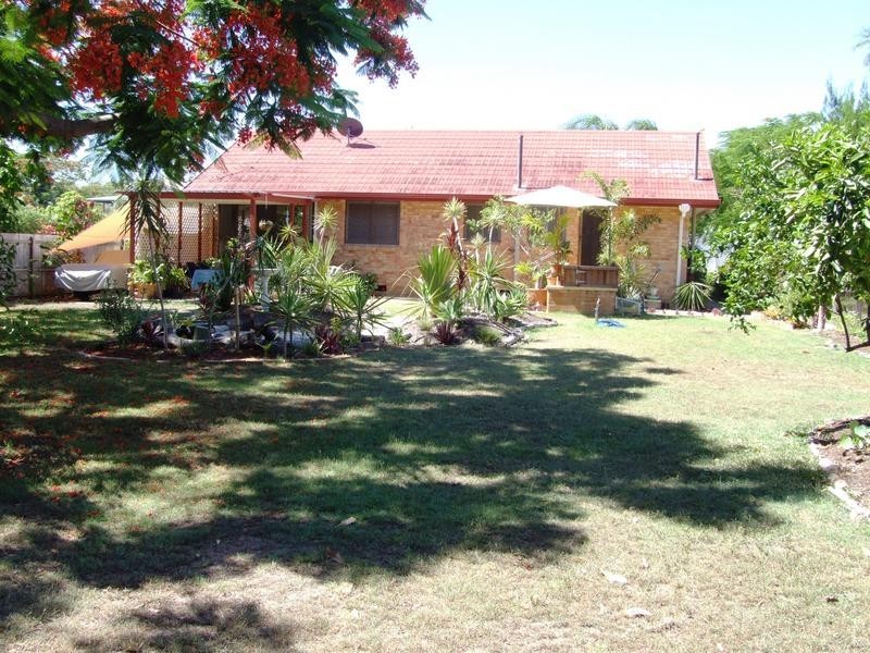 19 Truro St, Torquay QLD 4655