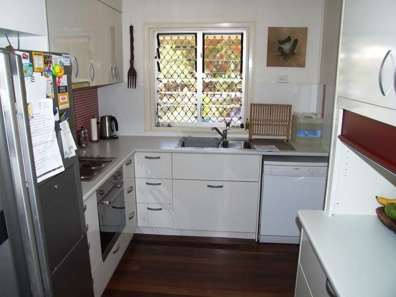 19 Truro St, Torquay QLD 4655