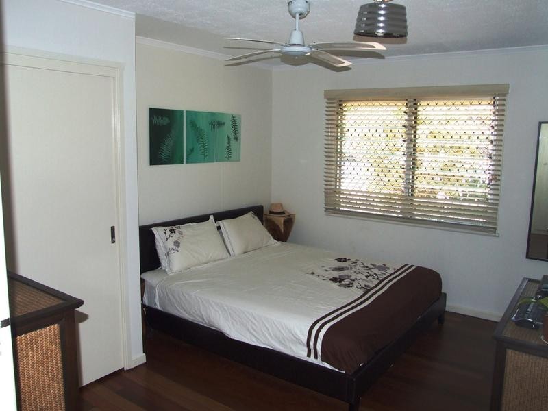 19 Truro St, Torquay QLD 4655