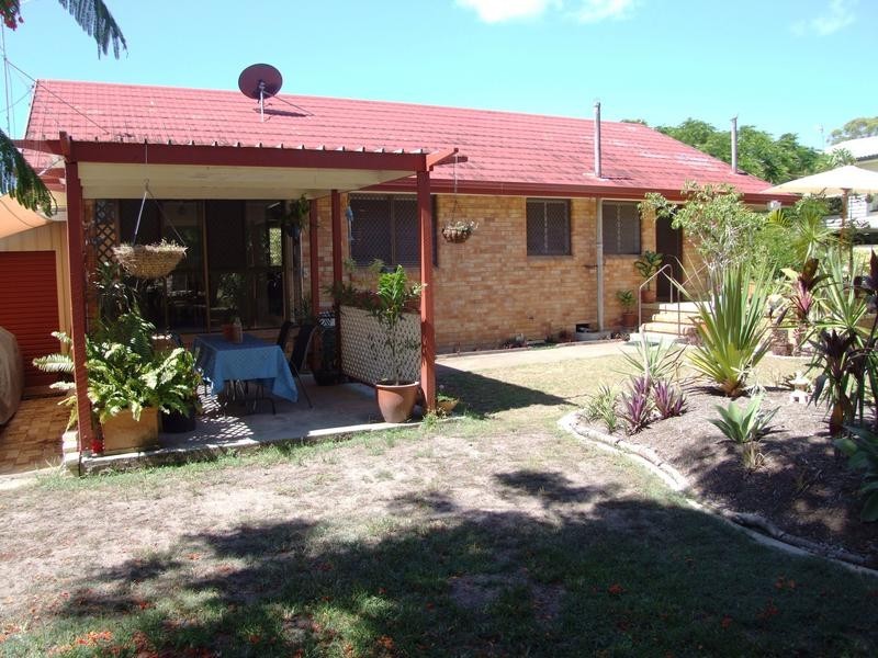 19 Truro St, Torquay QLD 4655
