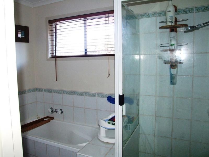 91 North St, Point Vernon QLD 4655