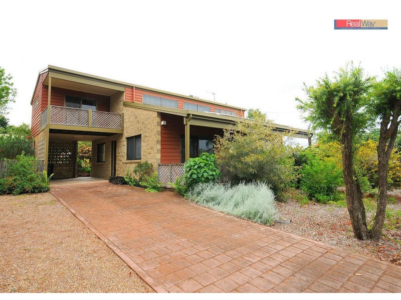 168 Christensen St, Urraween QLD 4655