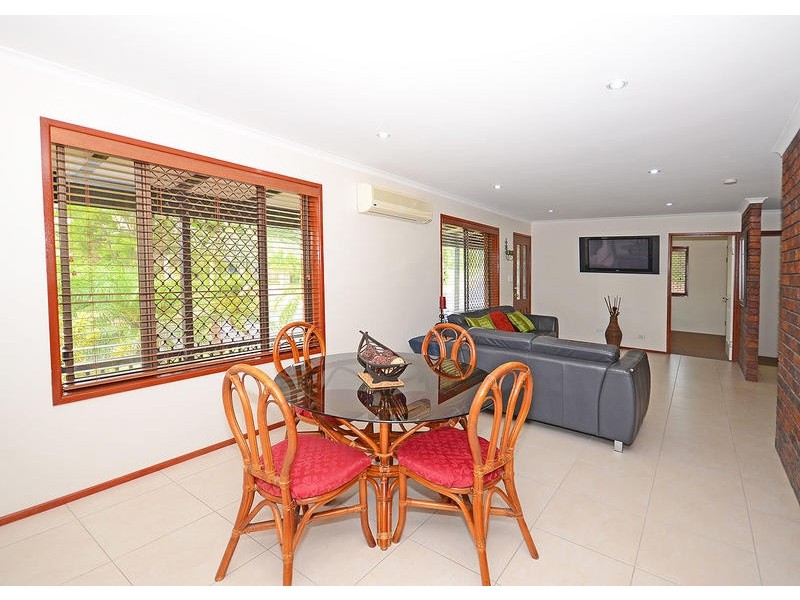 5 Andersen Ave, Urraween QLD 4655