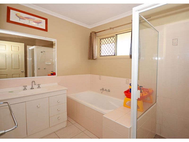 33 Bunya Court, Eli Waters QLD 4655