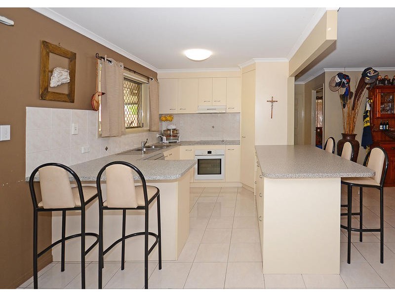 33 Bunya Court, Eli Waters QLD 4655