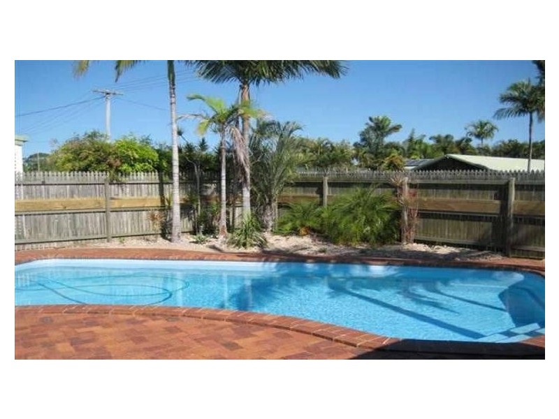 6 Nullor Street, Scarness QLD 4655