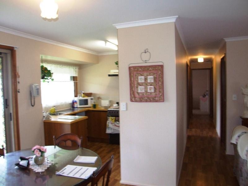 812 Boat Harbour Dr, Urangan QLD 4655