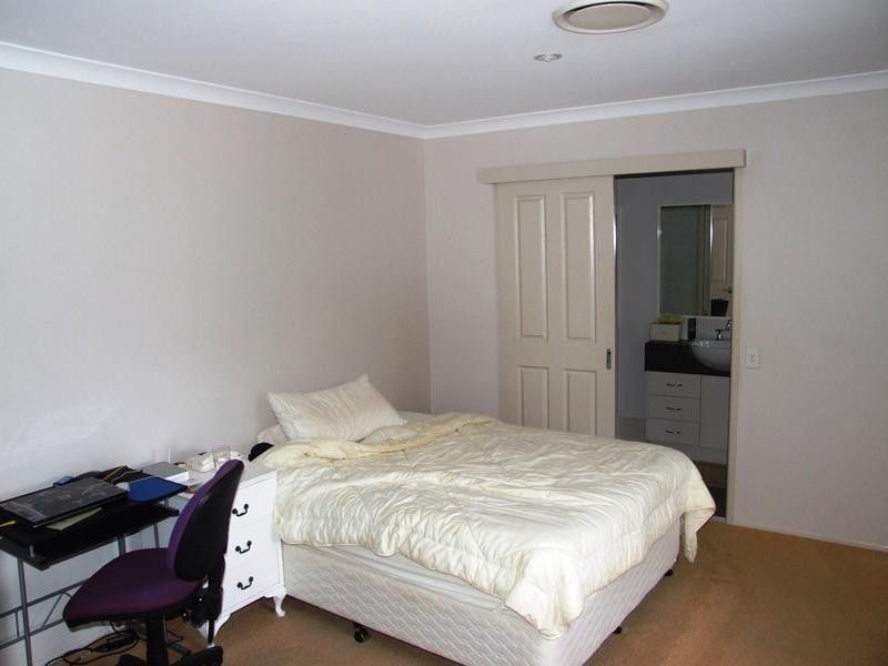 2 30 East St, Scarness QLD 4655