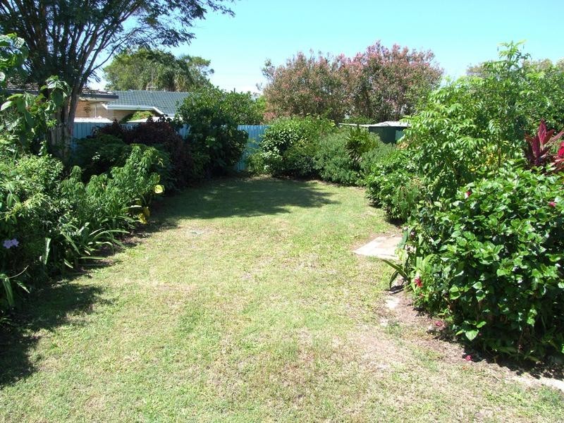 10 Granada Ct, Point Vernon QLD 4655