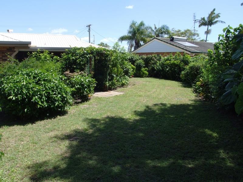 10 Granada Ct, Point Vernon QLD 4655
