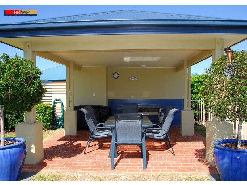 34/ 34 Elizabeth St, Urangan QLD 4655