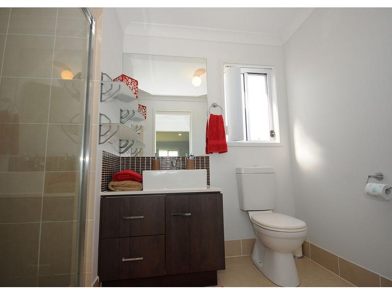 52 Earl St Vincent Cct, Eli Waters QLD 4655