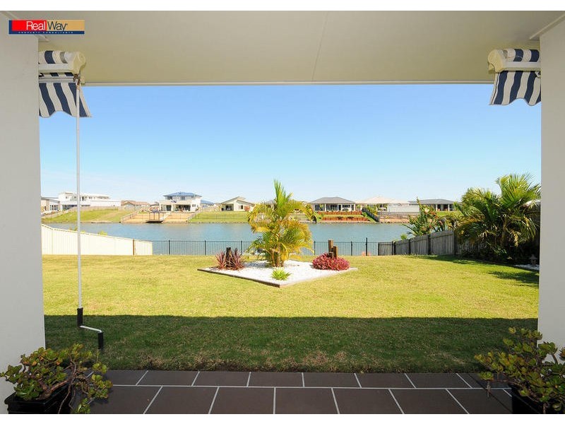 52 Earl St Vincent Cct, Eli Waters QLD 4655