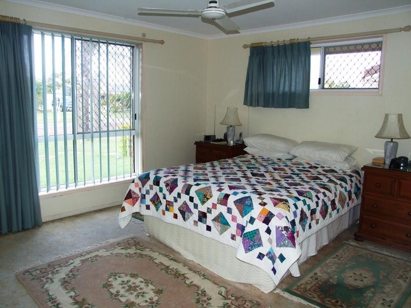 65 Banksia St, Point Vernon QLD 4655